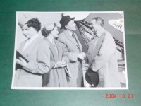 Wenn der weisse Flieder wieder blüht :  Pressefoto