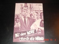 1216: Mit den Kopf durch die Wand (Wolf Rilla) Hardy Krüger, Sylvia Syms, Ronald Lewis, Jeremy Burnham, Peter Myers, Philil Gilbert, Charles Kay, John Richardson, Gillian Vaughan, Sandra Francis, Barbara Steele, Catherine Feller, Monika Stevenson, Pamela 