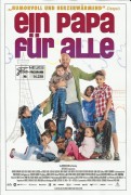 14238: ein Papa für alle ( Xavier de Choudens ) Franck Gastambide, Melisa Sözen, Gringe, Camille Lellouche, Patrick Chesnais, Liliane Rovere, Youssef Hajdi, Jessim Kas, Bass Dhem, Remy Adriaens, Sebastien Chassagne, Claire Chust, Tatiana Rojo, Zahra Amir