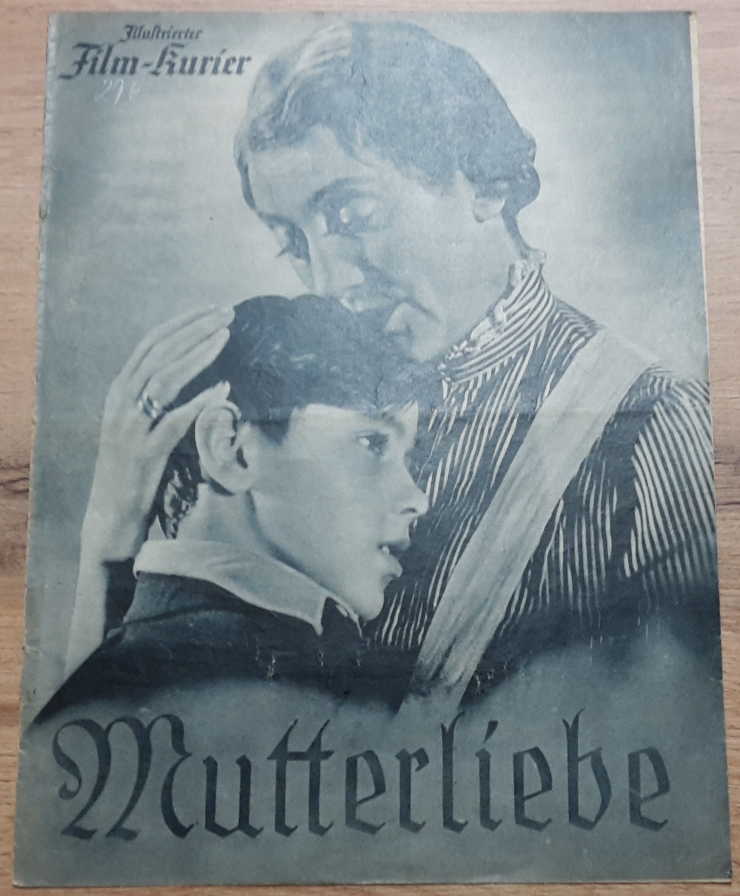 3041: Mutterliebe ( Gustav Ucicky ) Käthe Dorsch, Paul Hörbiger, Hans Holt, Hans Hotter, Wolf Albach Retty, Rudolf Prack, Susi Nicoletti, Siegfried Breuer, Winnie Markus, Fritz Imhoff, Eduard Köck, Traudl Stark,