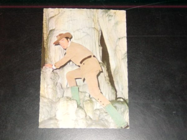 Winnetou II, R 28 Eddi Arent in Höhle ...