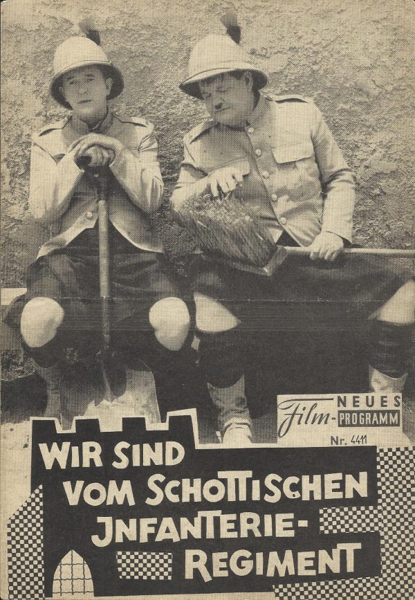 4411: Wir sind vom Schottischen Infanterie Regiment ( Bonnie Scotland ) ( James W. Horne ) Stan Laurel, Oliver Hardy, June Lang, William Janney, Anne Grey, Vernon Steel, James Finlayson, David Torrence, Maurice Black, Daphne Pollard, Mary Gordon, Lione