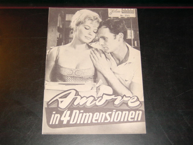 3765: Amore in 4 Dimensionen () Michele Mercier, Silva Koscina, Alberto Lionello, Carlo Giuffre, Franca Rame, Carlo Bagno