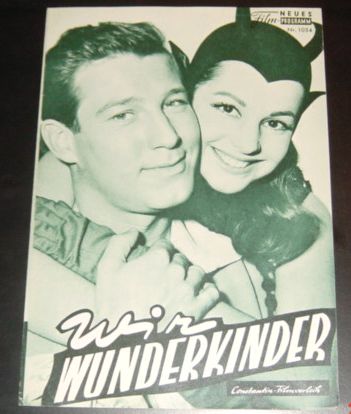 1054: Wir Wunderkinder Johanna von Koczlan, Hansjörg Felmy, Wera Frydtberg, Robert Graf, Elisabeth Flickenschildt, Ingrid Pan, Ingid van Bergen, Jürgen Goslar, Tatjana Sais, Liesl Karlstadt, Michl Lang, Peter Lühr, Hans Leibelt, Lina Carstens, Pinkas B