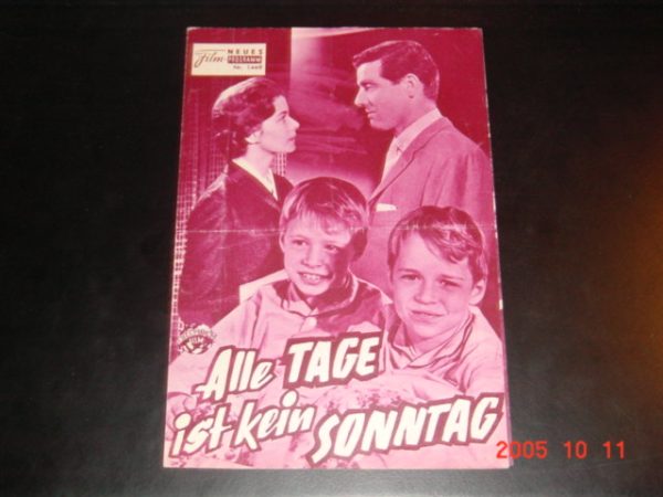 1488: Alle Tage ist kein Sonntag (Helmut Weiss) Trude Herr, Elisabeth Müller, Jochen Hanke, Jürgen Hanke, Paul Hubschmid, Dietmar Schönherr, Ralf Wolter, Walter Janssen, Jur Arten, Rolf Weih, Kurt Pratsch-Kaufmann, Hans Leibelt, Stanislav Ledinek, Cora R