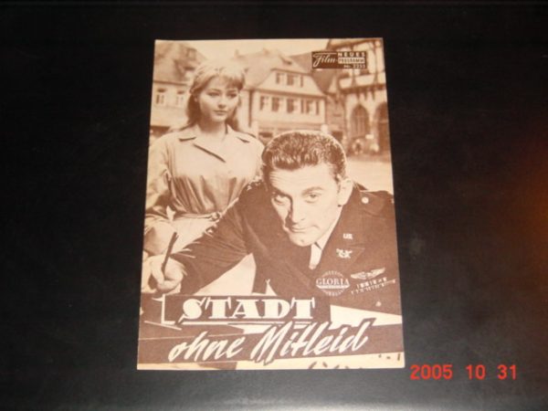 2255: Stadt ohne Mitleid (Gottfried Reinhardt) Kirk Douglas, Christine Kaufmann, Barbara Rütting, Hans Nielsen, Karin Hardt, Ingrid van Bergen, Gerhart Lippert, Egon von Jordan, Eleonore van Hoogstraaten, E. G. Marhall, Alan Gifford, Max Haufler, Robert