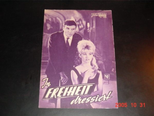 2390: In Freiheit dressiert (Roger Vadim) Brigitte Bardot, Mireille Darc, Michel Subor, Jacques Riberolles, Claude Brasseur, Josephine James, Edith Zetline, Jean Tissier, Bernhard Fresson, Claude Berri