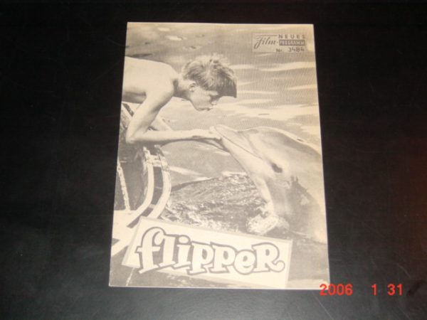 3484: Flipper ( James B. Clark ) Chuck Conners, Luke Halpin, Connie Scott, Jane Rose, Joe Higgins, Robertson White, George Applewhite, Kathleen Maguire