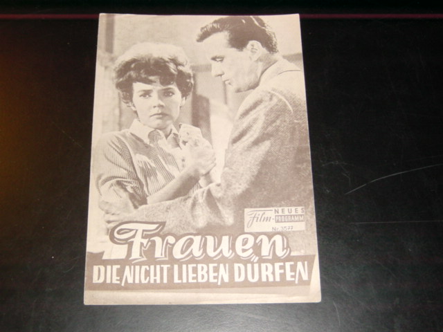 3577: Frauen die nicht lieben ... (Hall Bartlett) Robert Stack, Joan Crawford, Polly Bergen, Janis Paige, Diane McBain, Van Williams, Constance Ford, Susan Oliver, Robert Vaughn, Ana St. Clair, Sharon Hugueny, Herbert Marshall, Barbara Barrie, Ellen Cor