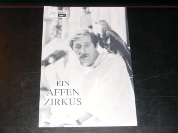 9641: Ein Affenzirkus ( Yves Robert ) Jean Rochefort, Miou-Miou, Michel Piccoli, Jean Carmet,