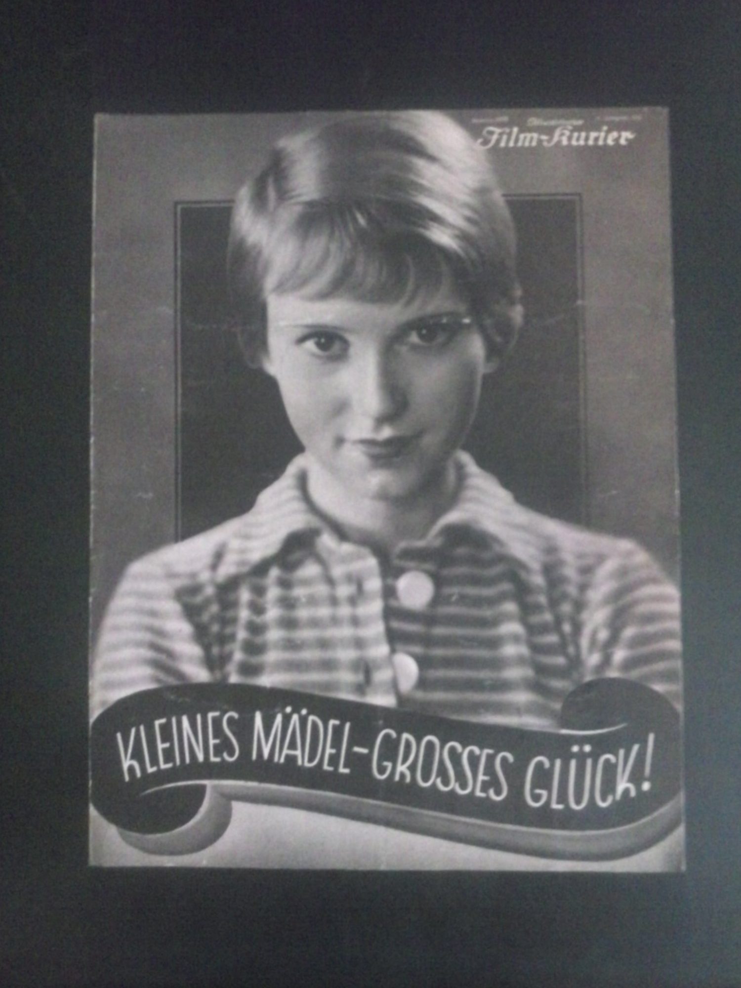 2038: Kleines Mädel - Grosses Glück! ( E. W. Emo ) Dolly Haas, Willy Eichenberger, Adele Sandrock, Theo Lingen, Reva Holsey, Robert Thiem, Eugen Rex, Franz Weber