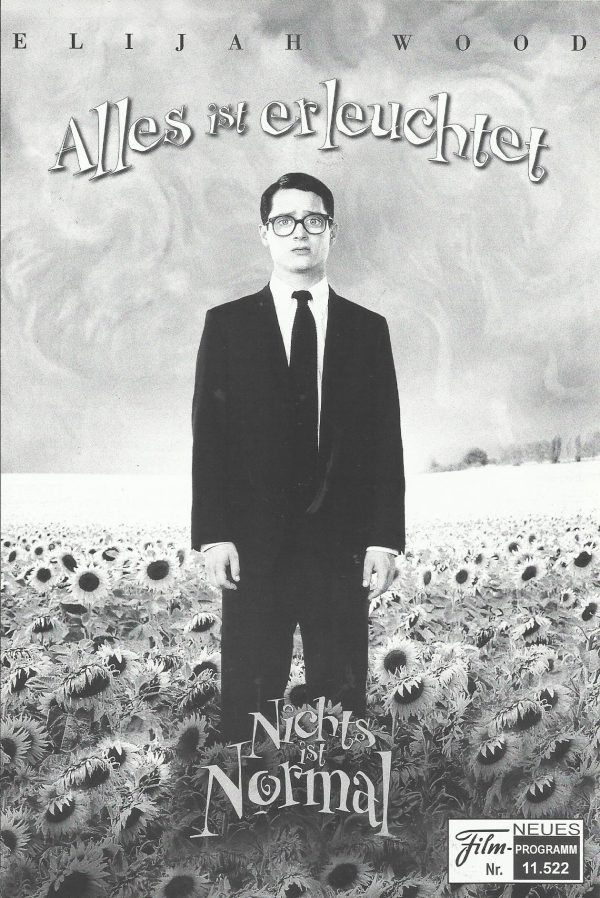 11522: Alles ist erleuchtet ( Liev Schreiber ) Elijah Wood, Eugene Hutz, Boris Leskin, Laryssa Lauret, Oleksandr Choroshko, Jonathan Safran Foer, Jana Hrabetova, Stephen Samudovsky, Ljubomir Dezera, Gil Kazimirov, Mikki