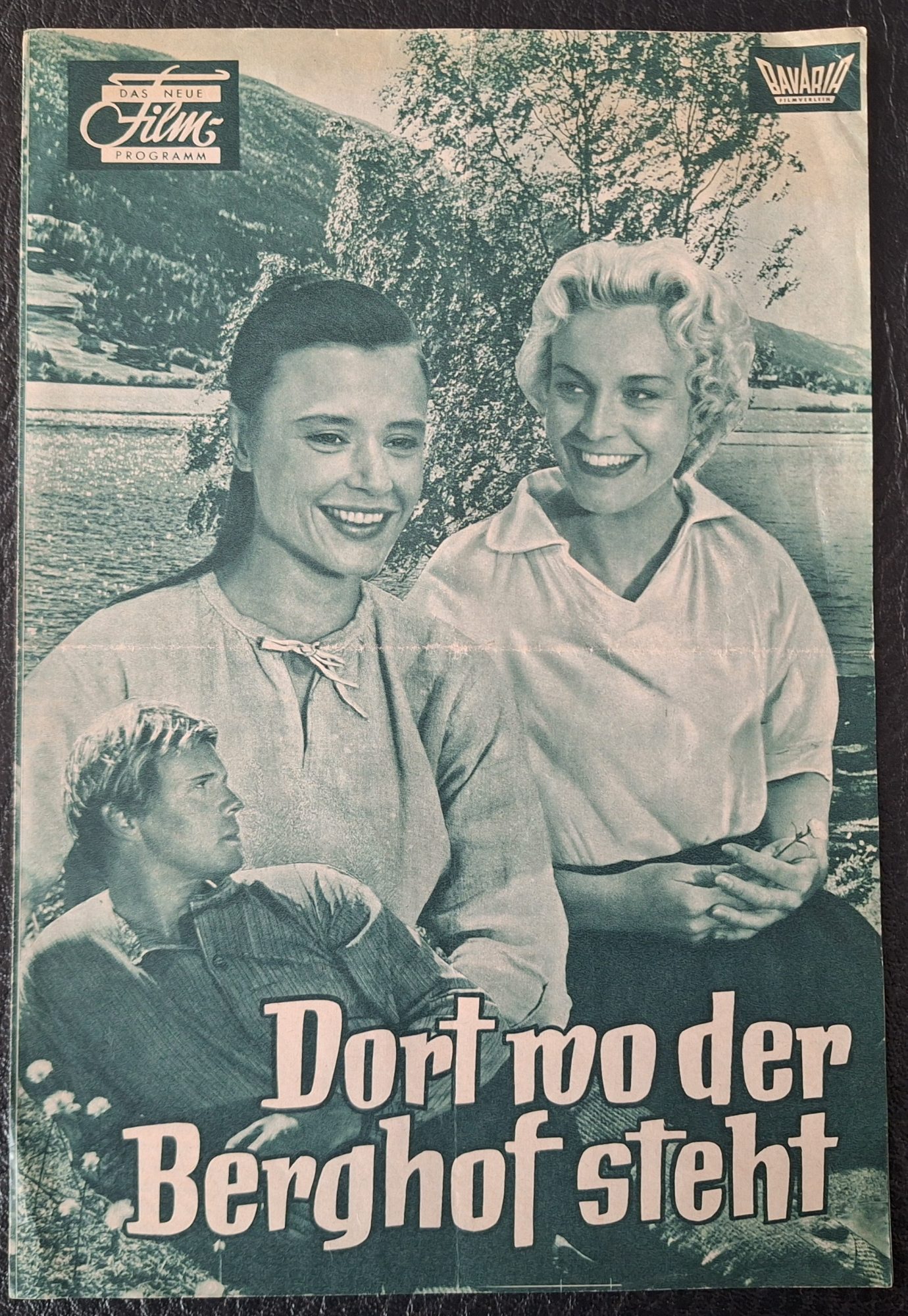 Dort wo der Berghof steht (Gunnar Hellström) Synöve Strigen, Gunnar Hellström, Harriet Andersson, Edwin Adophson, Bengt Brunskog, Olga Appellöv, Oscar Ljung, Brigitta Valberg, Ove Tjernber, Gunnar Sjöberg, Malou Fredén, Leif Nilsson, Kenneth Synnerud