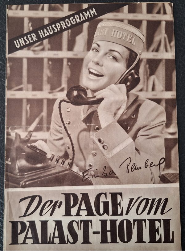 HP: Der Page vom Palast-Hotel (Thomas Engel) Erika Remberg ( mit Autogramm Druck ) Mady Rahl, Rudolf Prack, Charles Regnier, Mara Lane, Heinz Conrads, Rudolf Carl, Michael Cramer, Egon von Jordan, Sylvia Lydi, Fritz Friedl, Klaus Löwitsch, Leo Selenko, Er