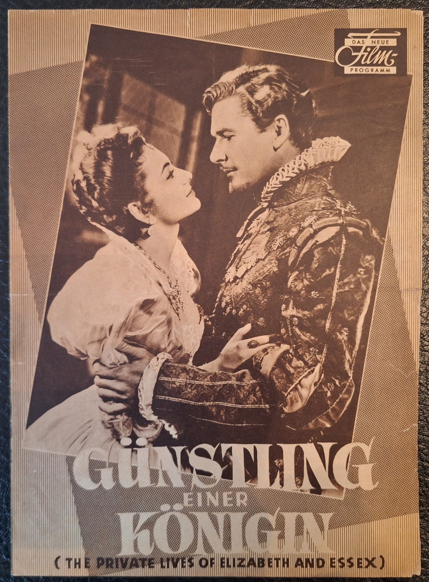 Günstling einer Königin ( Michael Curtiz ) Bette Davis, Errol Flynn, Olivia de Havilland, Donald Crisp, Alan Hale, Vincent Price, Henry Stephenson, Henry Daniell, James Stephenson, Nanette Fabares, Ralph Forbes, Robert Warwick, Leo G. Carroll